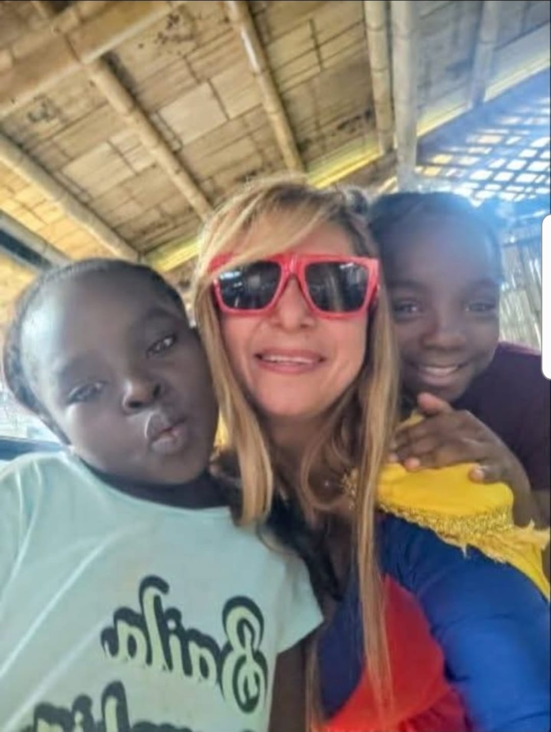 Compartiendo con niños en comunidad